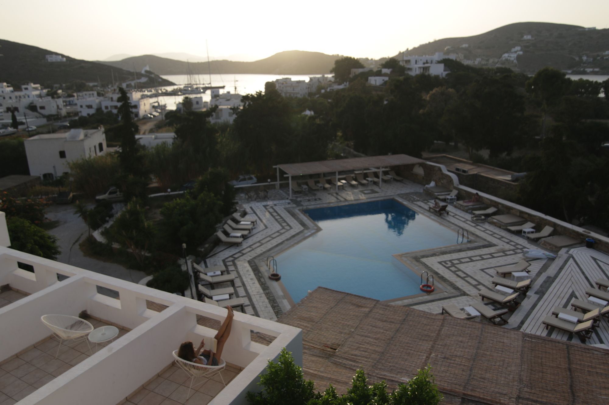 Armadoros Hotel / Ios Backpackers Exteriér fotografie